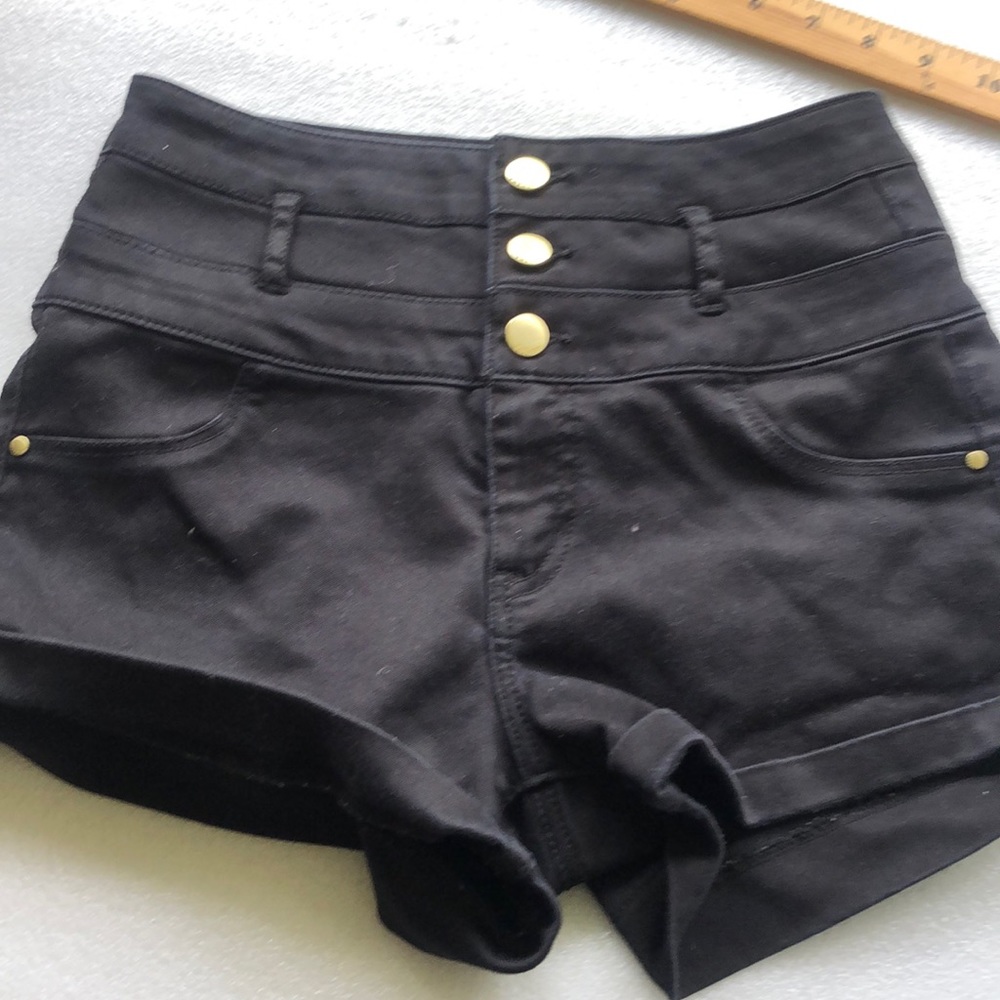 Refuge black short-size -2